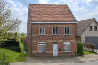 BEVEREN AAN DE IJZER: Renovatieproject en/of (deels) te slopen woonhuis met zuidgerichte tuin op 279m² grondopp.Heb je ook zo'n zin om de handen uit...