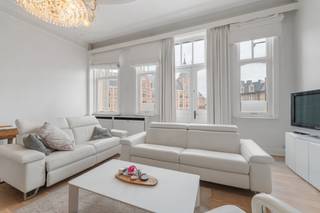 Te koop: ruim instapklaar handelspand met woonst in het centrum van Dendermonde, op een toplocatie in de winkelstraat en met zicht op het water.Deze...