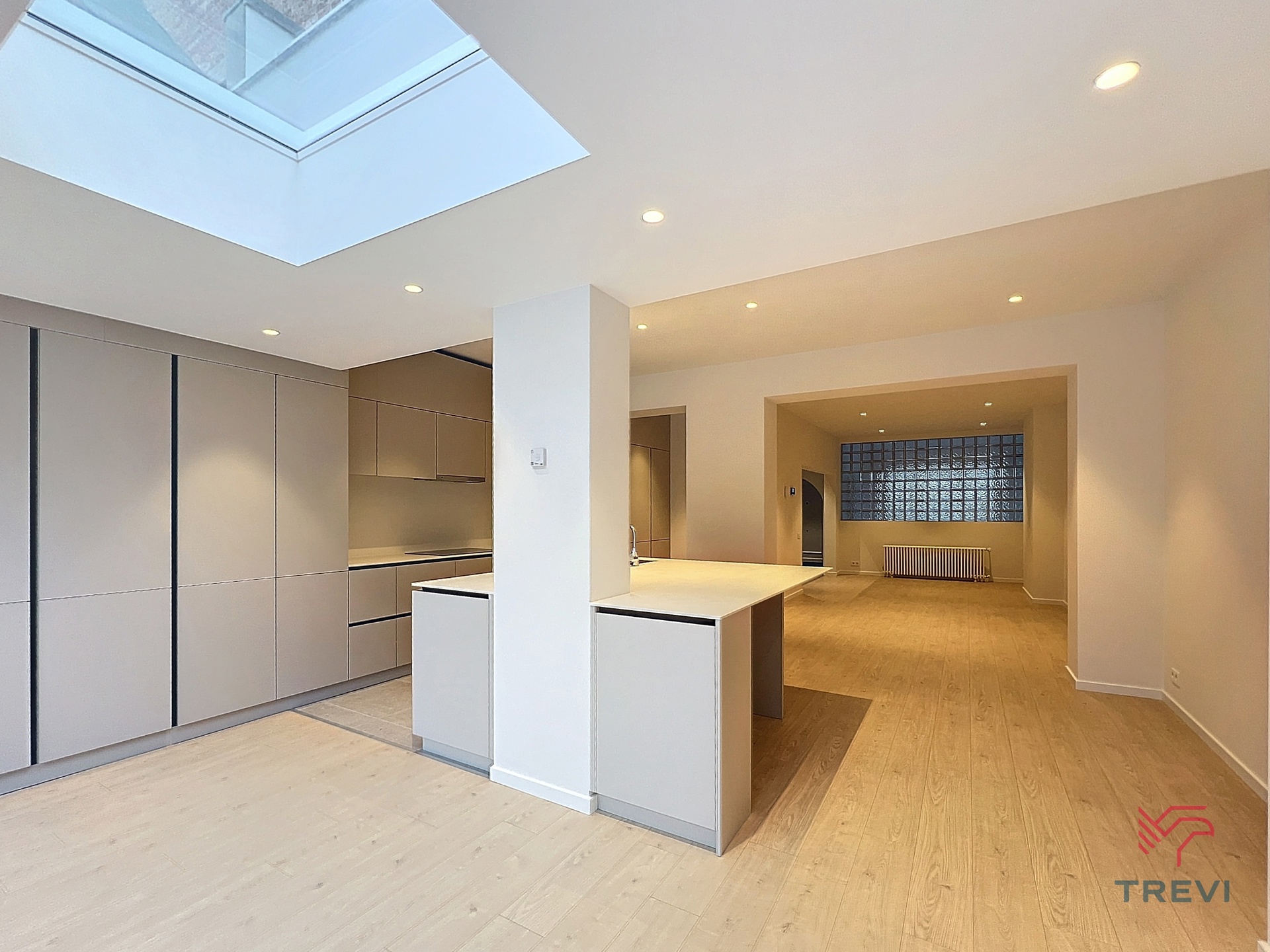 Schitterend huis met 5 slaapkamers en tuin  - foto 4