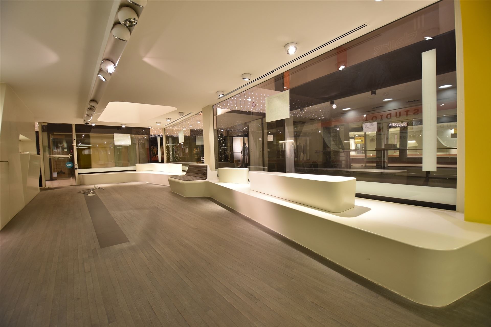 Duplex HANDELSPAND met winkel en stockruimte in GALERIJ DE MEESTER - foto 4