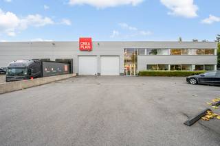 Multifunctioneel bedrijfsgebouw, bestaande uit magazijn en kantoren, op toplocatie in de industriezone De Prijkels. De site geniet van een...