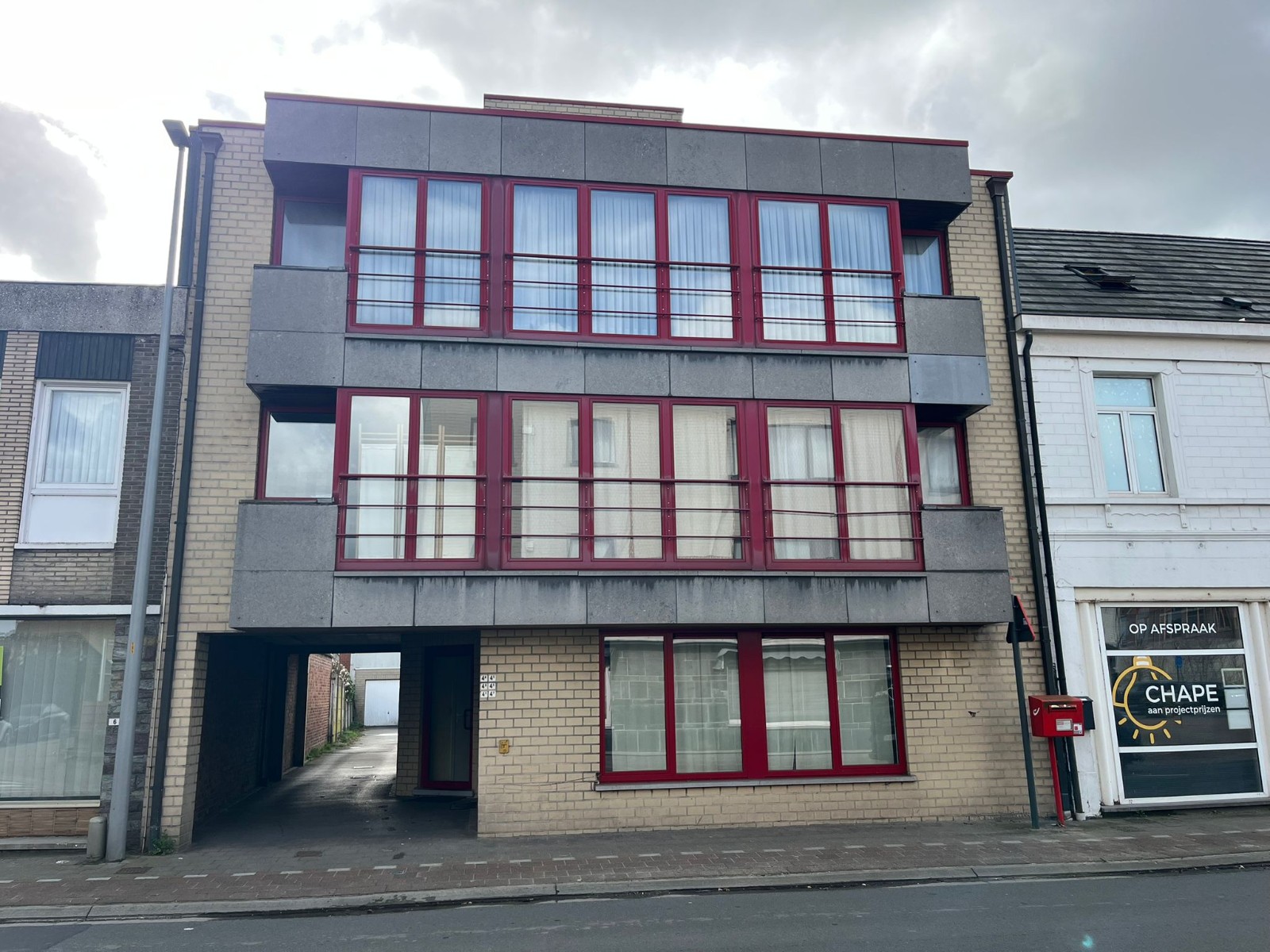 Opbrengsteigendom in Zulte met 6 appartementen, garages en staanplaats – volledig verhuurd - photo 2