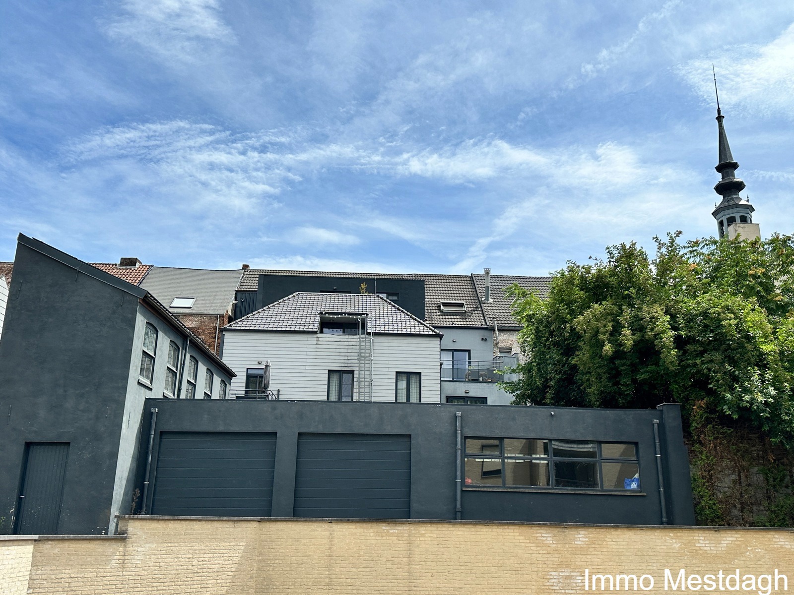 Ruim en energiezuinig gelijkvloers appartement (115 m²) met terras en staanplaats in hartje Diest - foto 1