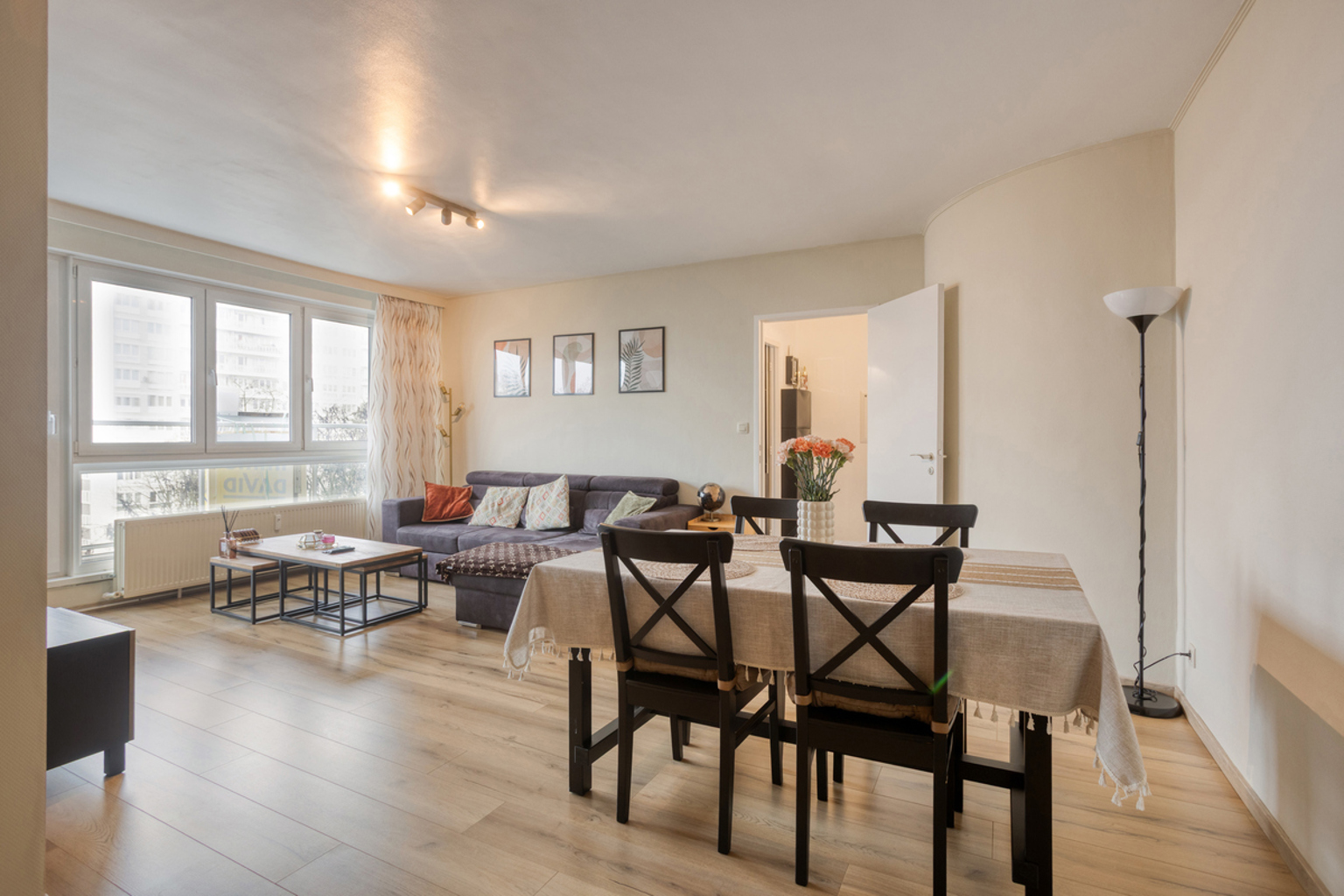 Instapklaar 2 slaapkamer appartement met prachtig uitzicht  - foto 4