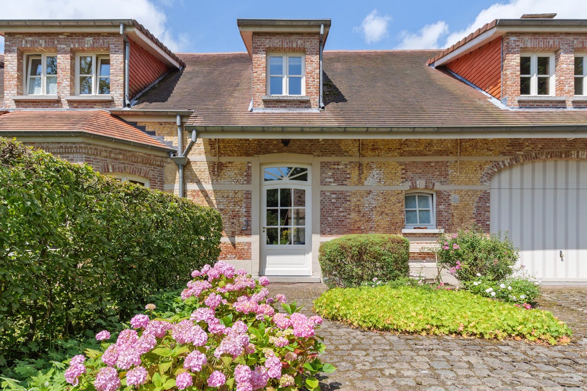 Sublime maison de campagne dans un magnifique domaine. - photo 5