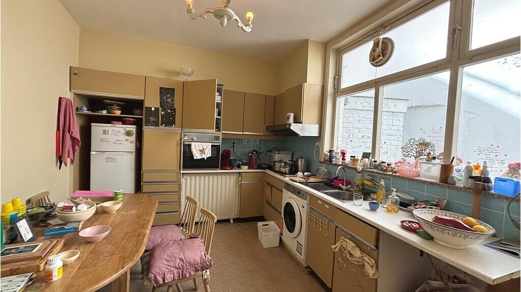 Comfortabele 3-slaapkamerwoning met Terras te koop in Brugge - photo 4