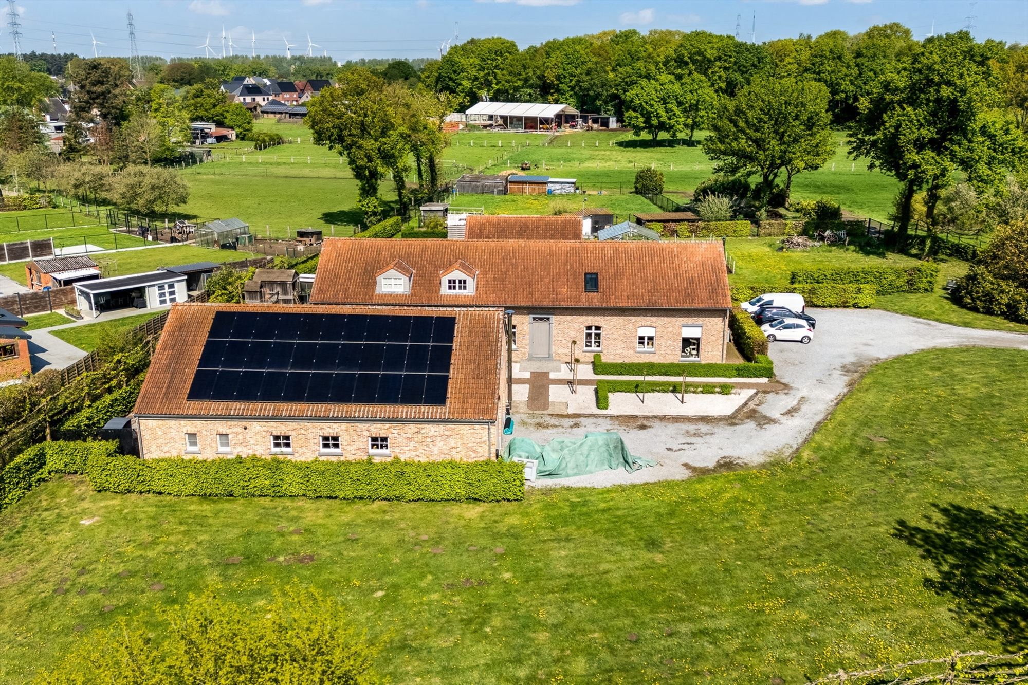 UNIEK EIGENDOM TE PAAL OP PERCEEL VAN MAAR LIEFST 1,2 HECTARE - foto 4