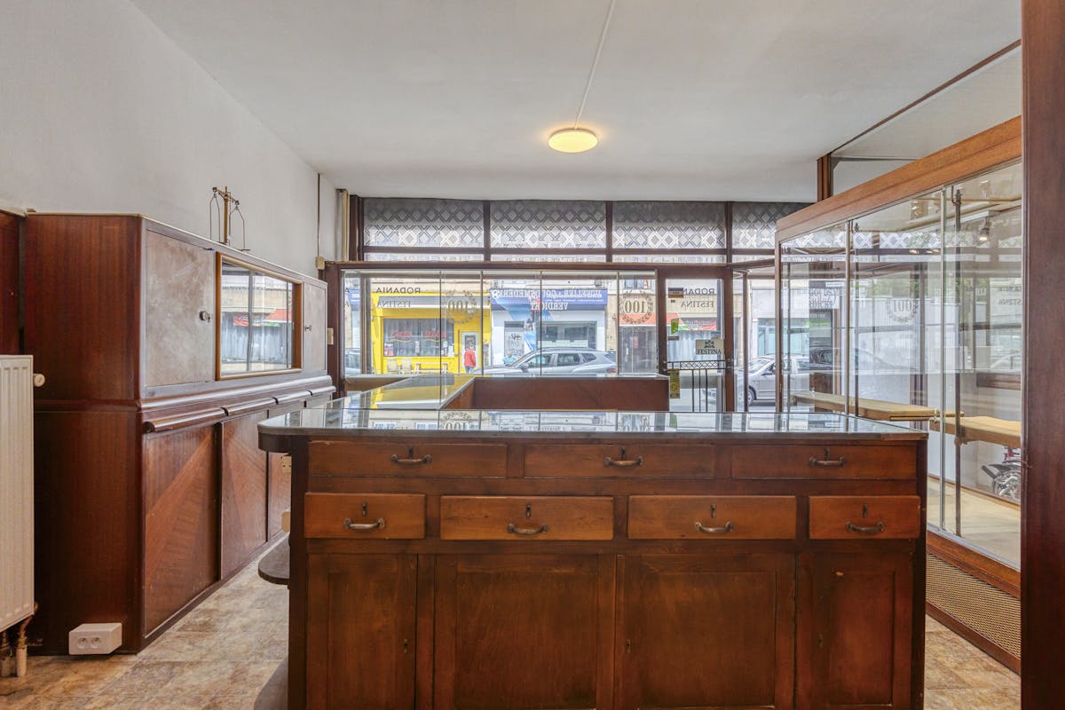 Maison commerciale avec maison arrière à vendre dans le centre d'Anvers - photo 3