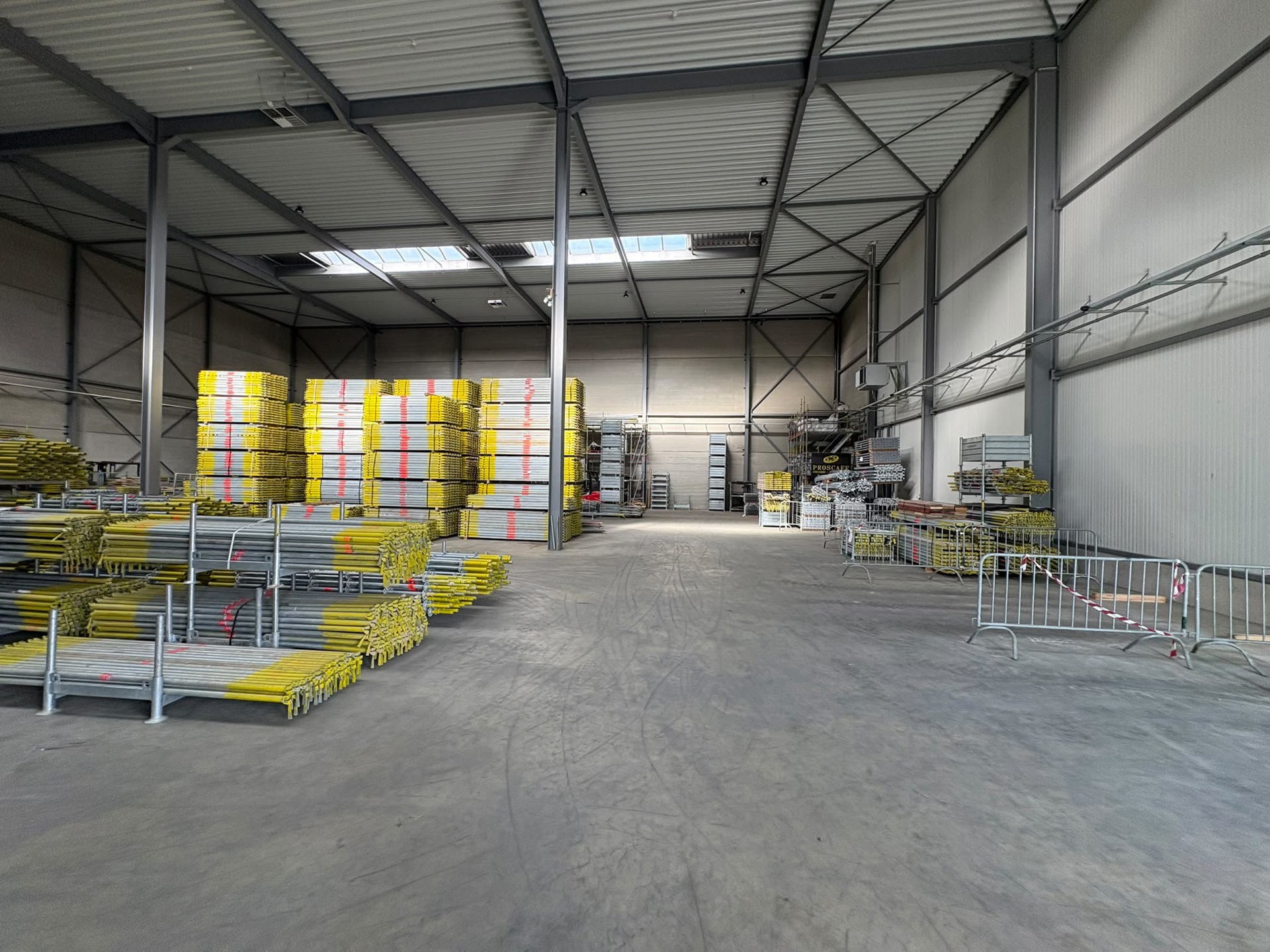 Magazijn van ca. 1.330 m² met laadkade in Evergem - foto 5