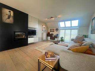 Bent u op zoek naar een leuke, instapklare woning met 3 slaapkamers en zeer leuke tuin?<br />Deze villa biedt u alles wat u nodig heeft met een uitstekende verbinding en zeer veel lichtinval.<br /><br /><strong>Bestaande uit:</strong><br />Inkom, woonkamer met houtcassette, recent vernieuwde moderne keuken en wasruimte/berging<br /><u>1ste verdieping:</u> 3 ruime slaapkamers, badkamer en bureau ruimte<br />Volledig onderkelderd<br />Ruime garage voor 2 auto's, polyvalente ruimte, berging/extra kamer en branderlokaal<br /><br /><strong>Troeven:</strong><br />+ Woning met veel lichtinval<br />+ Zongericht terras<br />+ Zeer verzorgde, afgewerkte en direct instapklare woning