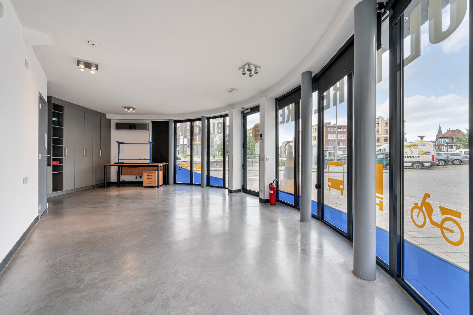 Commercial for sale in Ghent - photo 4