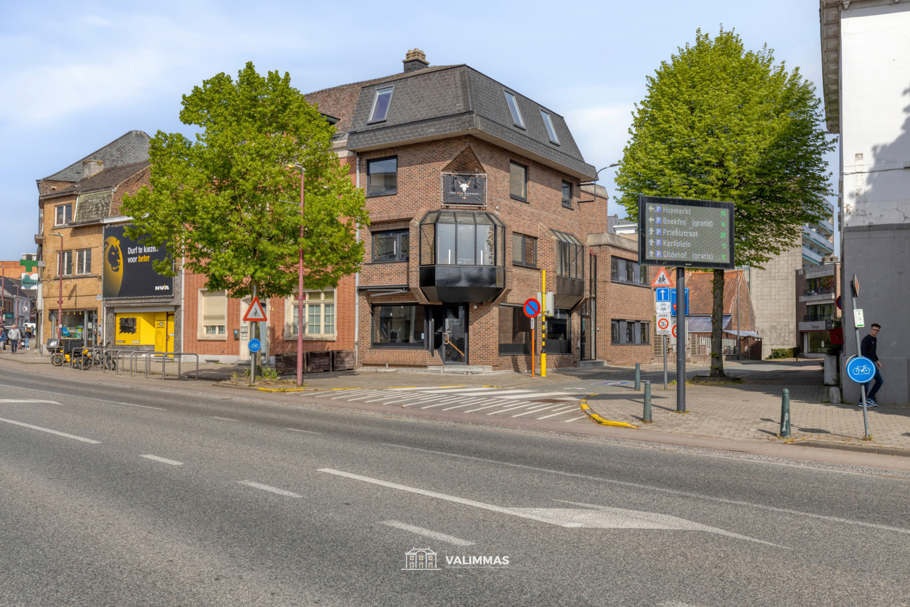 Centrum Asse: ruime handelswoning met terras en grote garage - foto 1