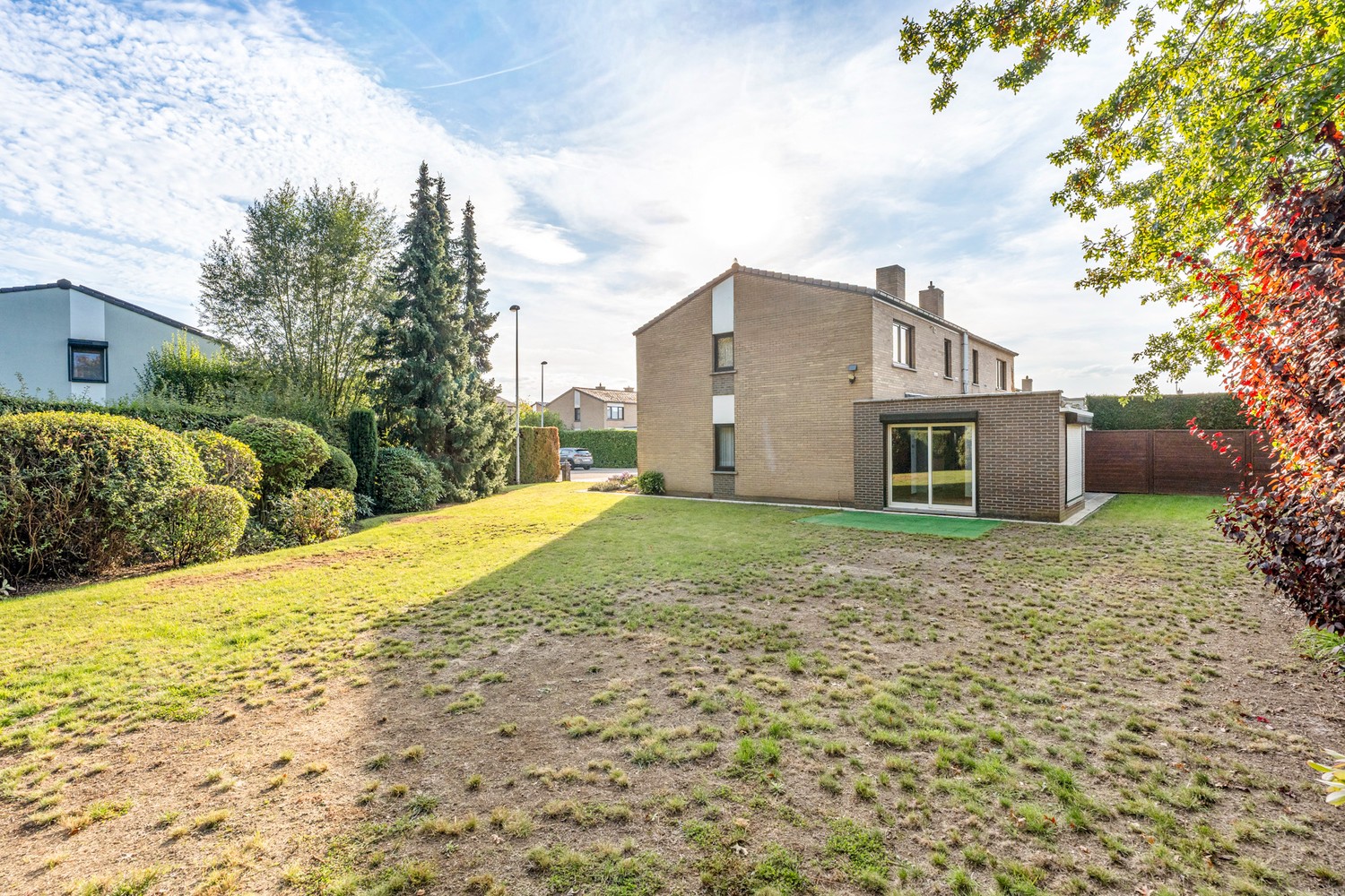 Zeer mooi gelegen half-open woning met tuin op 6 are tegen de Kesselse Bergen ! - foto 5