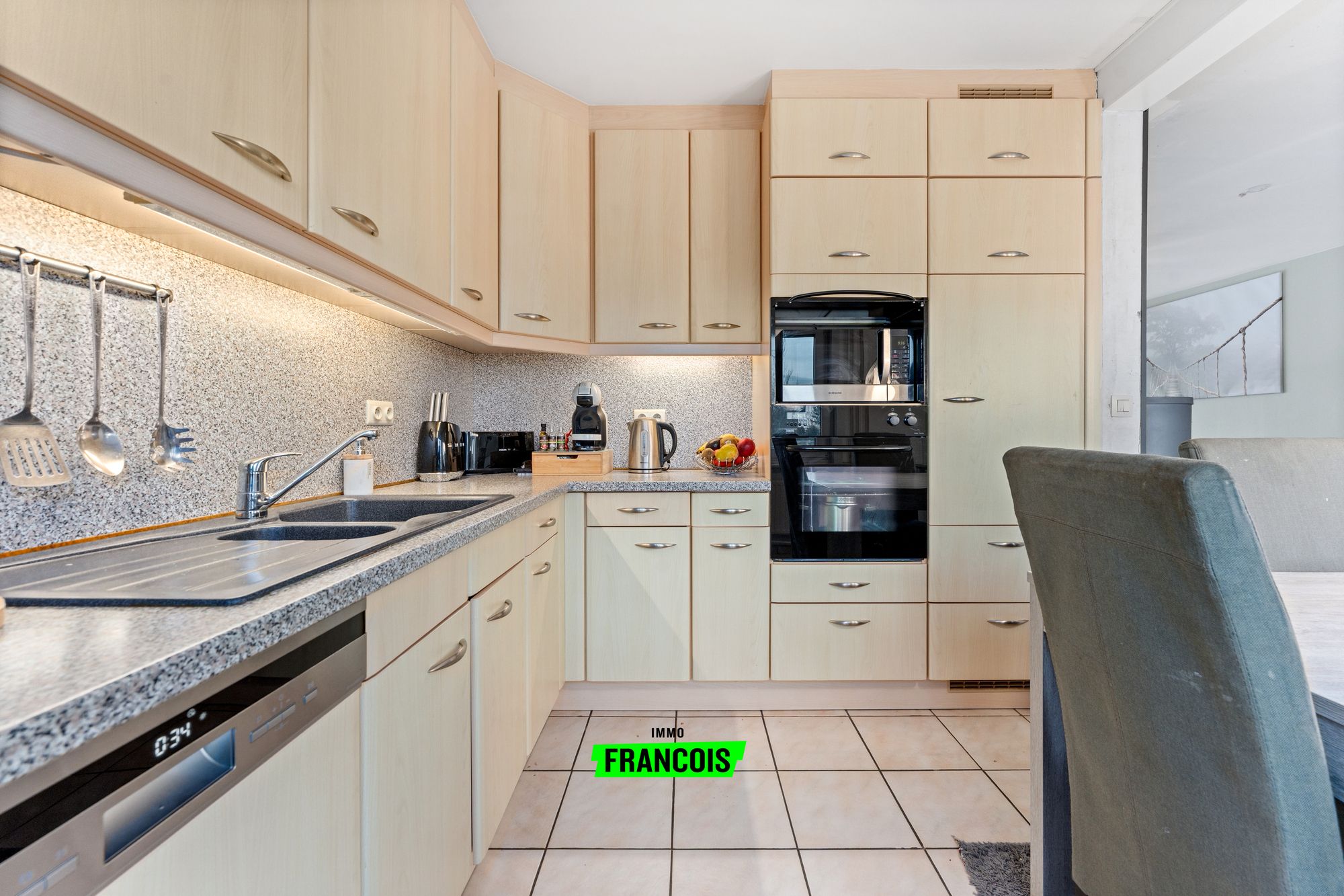 Rijwoning met 4 slaapkamers, zonovergoten tuin en ruime parkeermogelijkheid in Blankenberge - foto 5