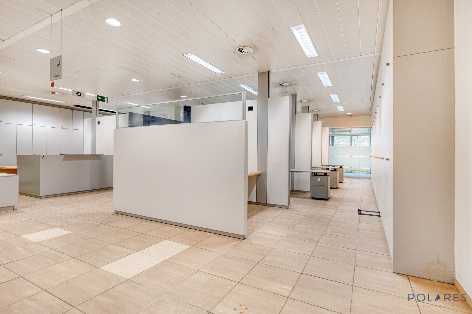 Very large office building in the shopping street of Vilvoorde - photo 4