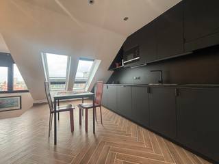 **Gerenoveerde studio in hartje leuven**In de Bogaardenstraat, in het hartje van Leuven, bevindt zich deze gerenoveerde studio. Zowel het gebouw als...