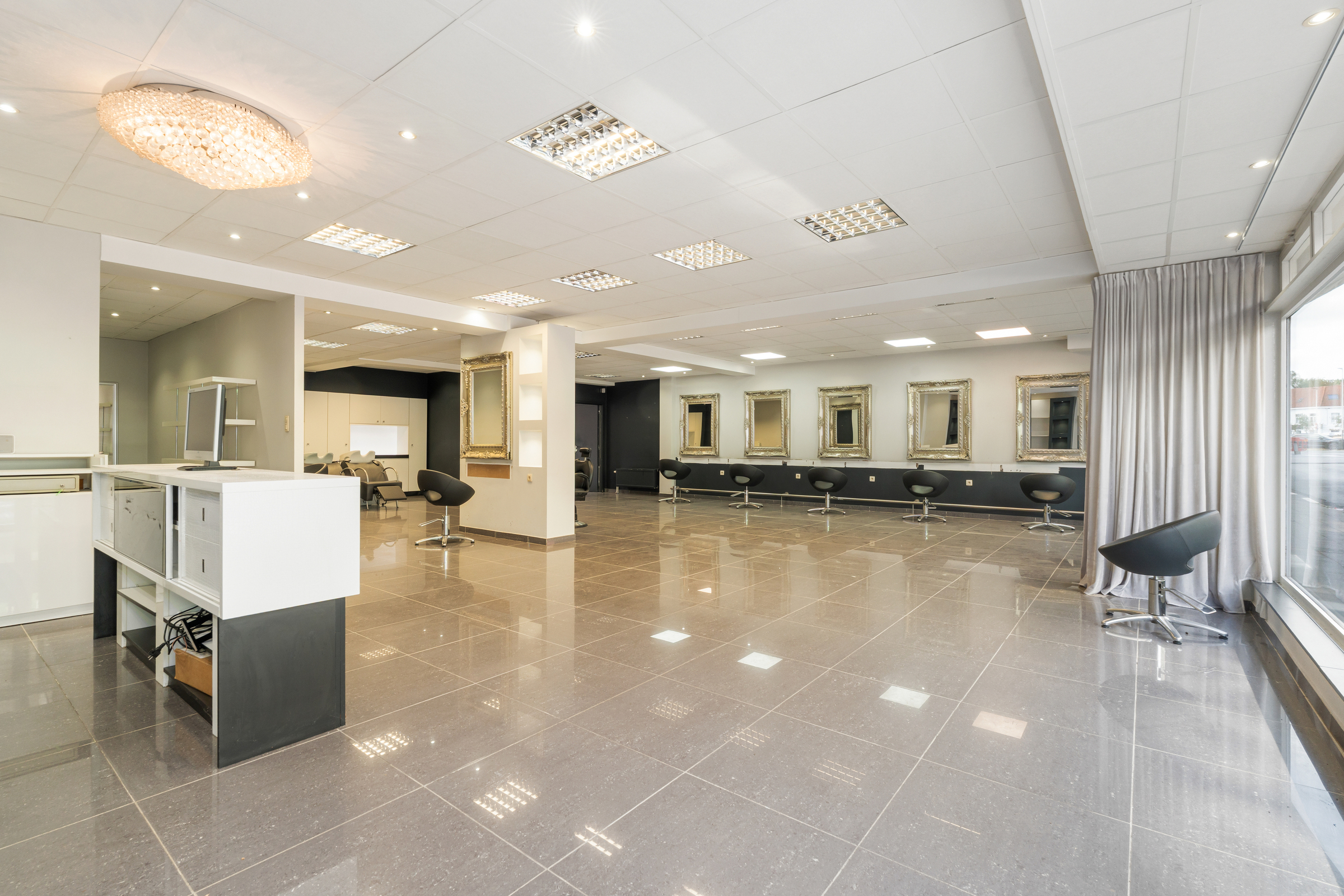 Commercial à vendre à Zelzate