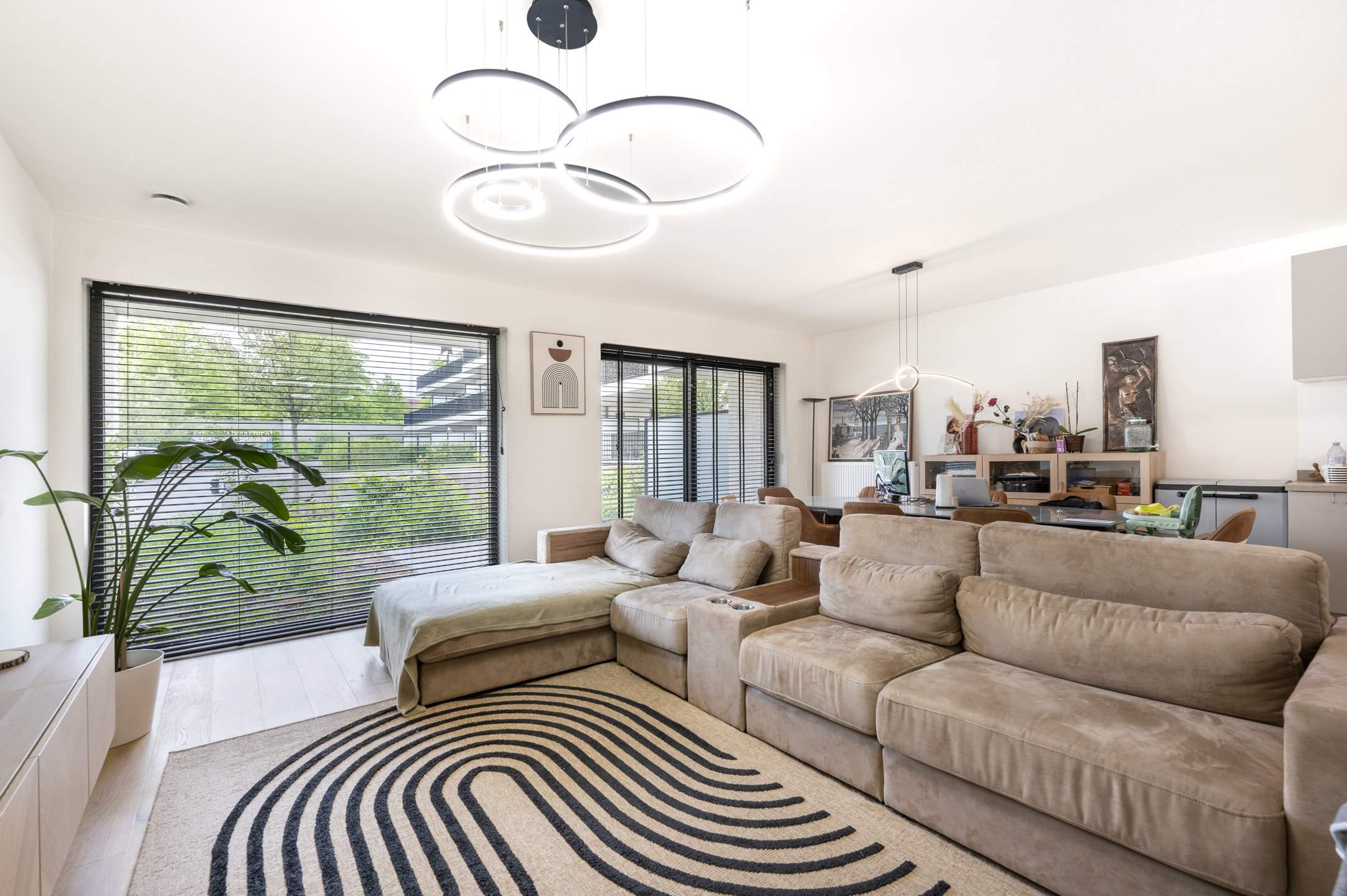 Ruim &amp; modern gelijkvloers appartement in Steendorp - foto 3