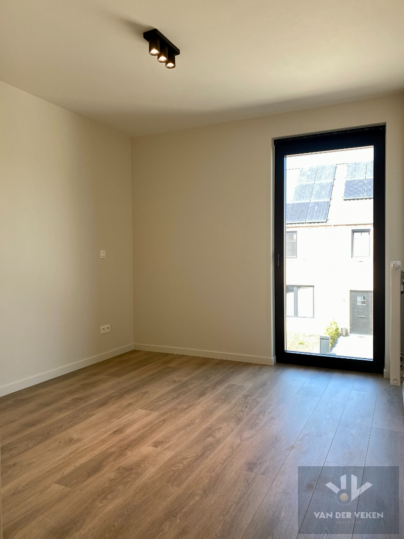 House for rent in Hasselt with 4 bedrooms - photo 4