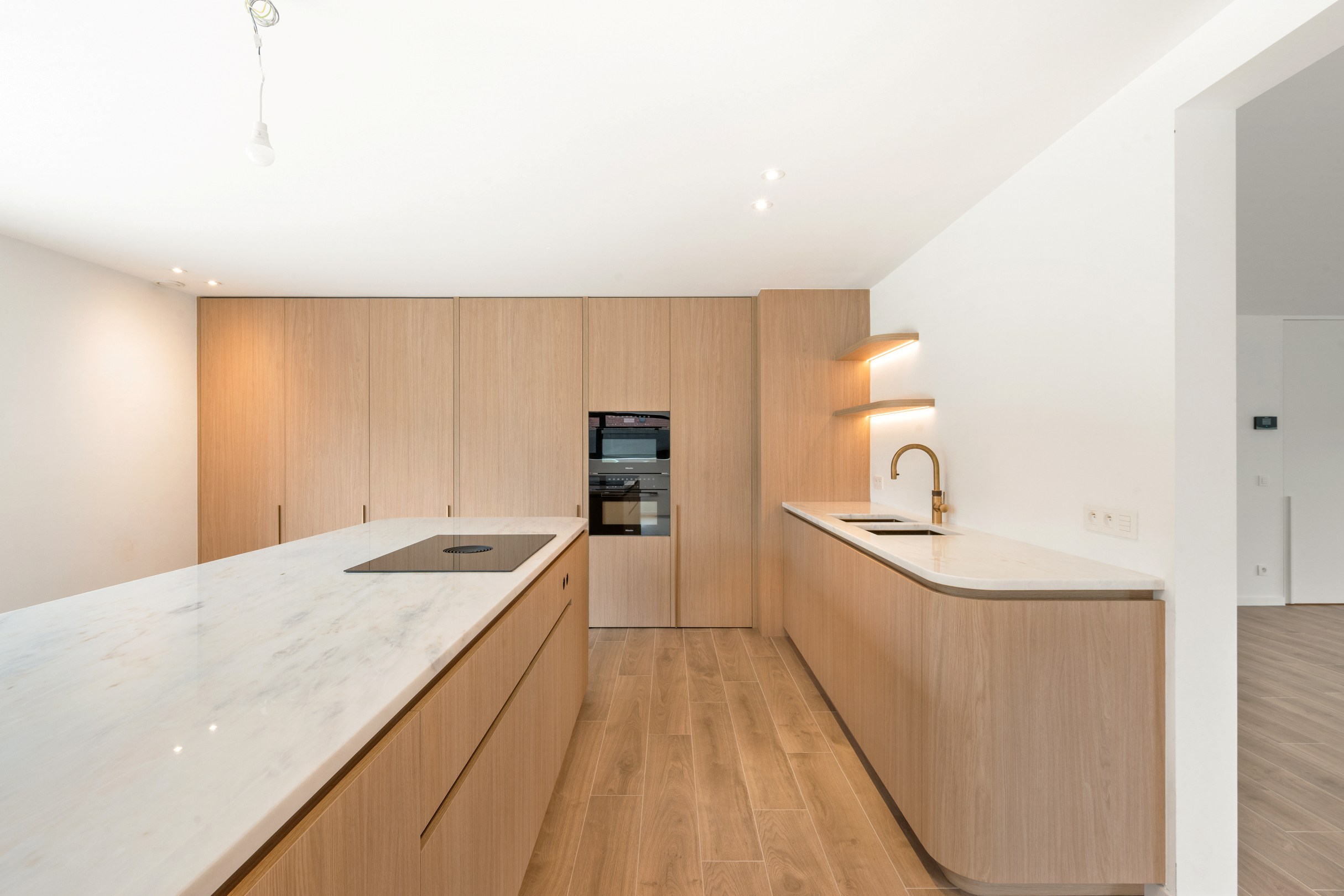 Compleet gerenoveerde villa met 6 slpks - foto 5