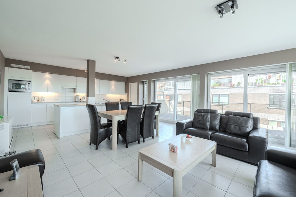 Lichtrijk hoekappartement met grote terrassen te koop op topligging! - foto 4