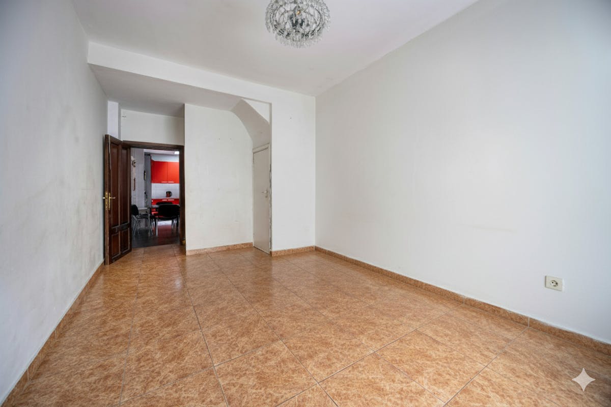 House for Sale in Brussels near Anneessens - Grand Place - photo 2