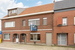 Op een centrale maar toch rustige locatie in Sint-Jozef Rijkevorsel bevindt zich deze ruime gezinswoning. Alle nodige voorzieningen bevinden...