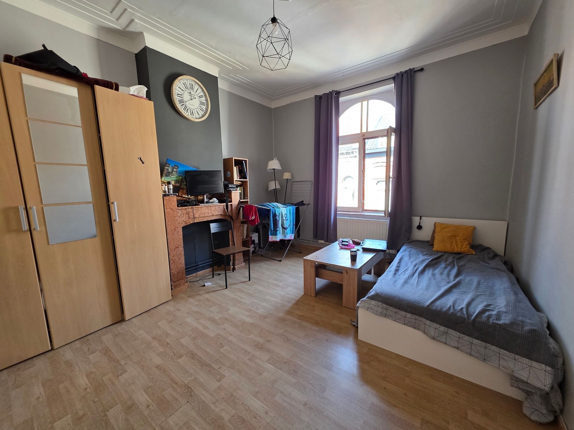 Te renoveren appartement op de 2de verdieping - foto 2