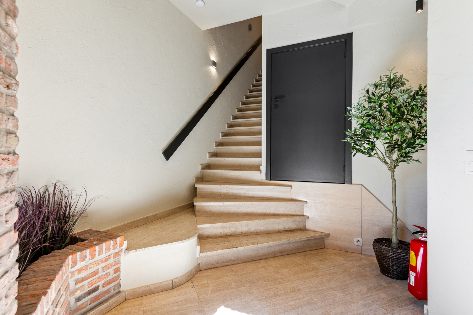 Ruim appartement met inpandig terras in centrum Schoten - foto 2