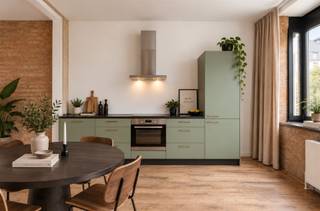 <p><b>Welcome to this excellently renovated apartment in the heart of Antwerp</b></p><p>This attractive 83m² apartment combines authentic charm with modern comfort. The property is located in a historic building with characteristic brick walls that you will find throughout the interior, which gives this home a unique and warm atmosphere.</p><p><b>Layout and rooms:</b> The apartment features two spacious bedrooms, each with large windows that let in plenty of natural light. The bedrooms are finished with warm woodwork and offer plenty of storage space thanks to the convenient built-in closets. The living room is an open, bright space with a pleasant layout, ideal for both relaxation and entertaiment.</p><p><b>Kitchen:</b> The modernized kitchen features a green kitchenette with all the necessary appliances, including a modern range hood. This spacious cooking element integrates perfectly into the open living space.</p><p><b>Bathroom:</b> The pleasant bathroom has been completely updated with a black shower enclosure, sink and modern fixtures. An angled radiator provides comfort and style.</p><p><b>Details:</b> The apartment features a practical hallway closet for additional storage space. The finish with parquet floors, stylish curtains and modern accessories make this property immediately employable and fully ready for occupancy.</p><p><b>Location:</b> Located in lively Antwerp, close to stores, restaurants and public transport. An ideal choice for those looking for a stylish and functional apartment in a vibrant area.</p>