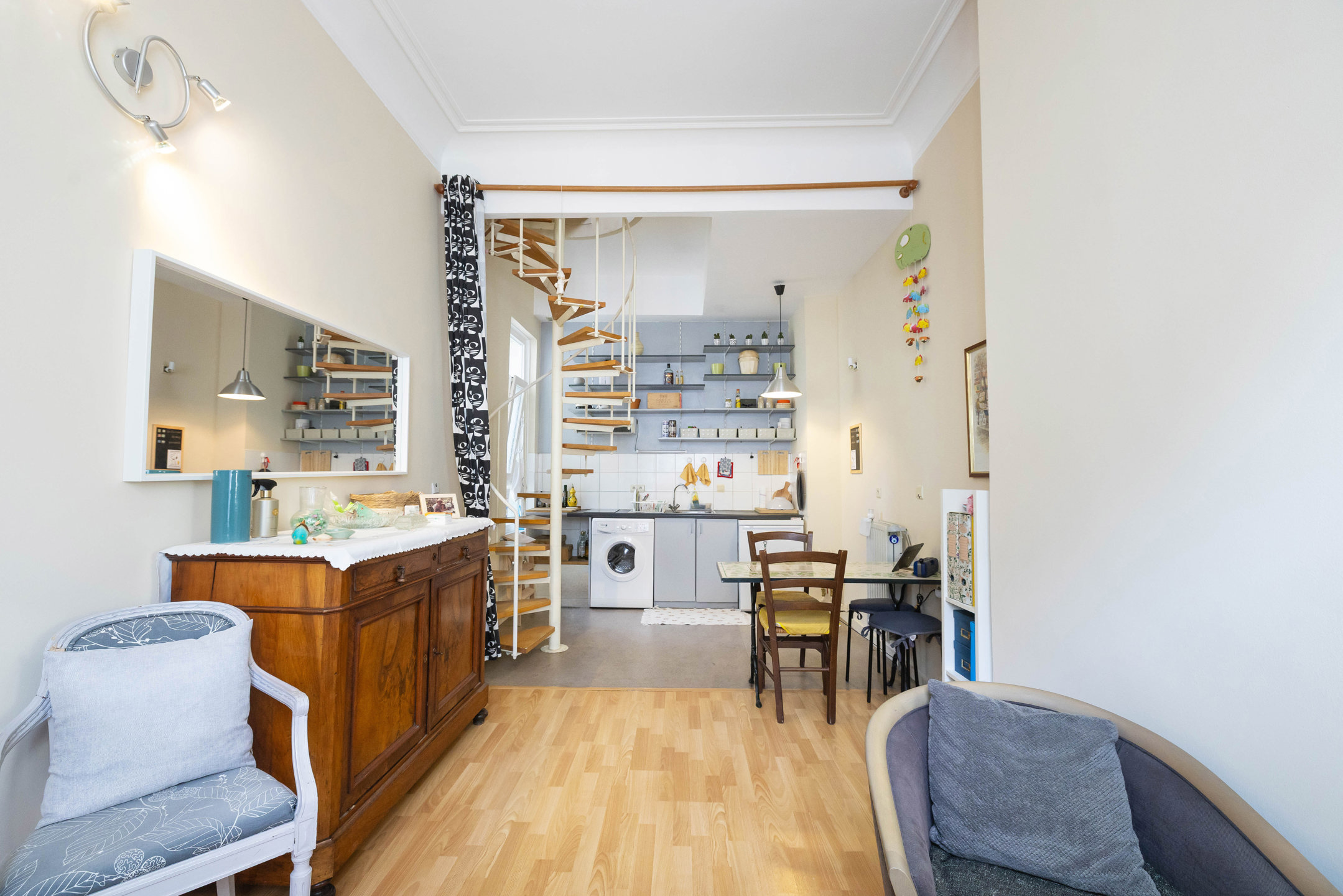 Mooi hoekpand bestaande uit 7 woningen - foto 4