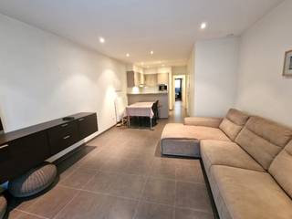 Modern 2-slaapkamer appartement met zijdelings zeezicht te koop.Dit energiezuinig appartement is gelegen in een zijstraat van de Zeedijk van...