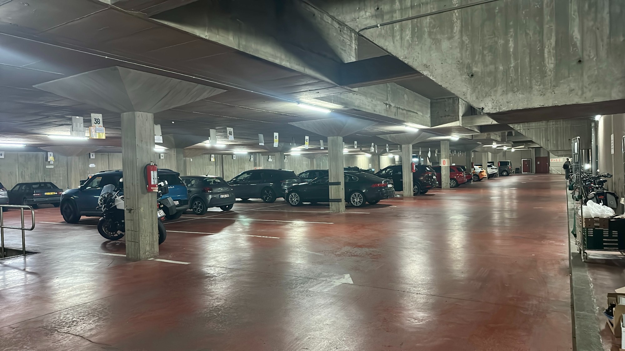 Garage for sale in Sint-Niklaas - photo 2