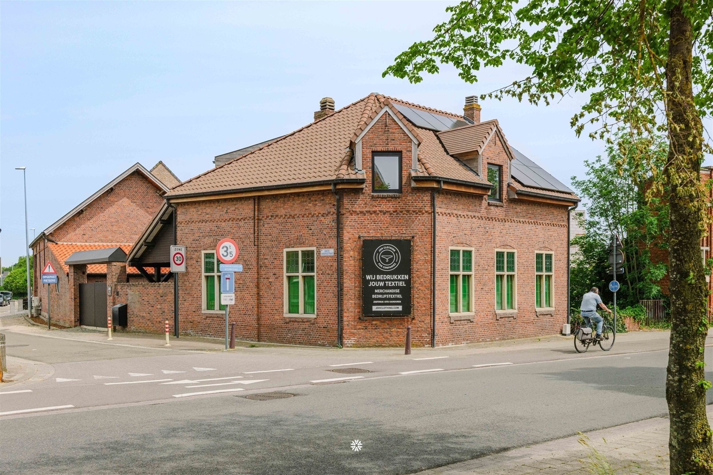 Authentieke vierkantshoeve met 600 m² aan mogelijkheden - foto 2