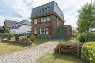 Een huis waar wij even stil van worden.Zo’n meesterwerk dat ons eraan herinnert waarom wij dus graag doen wat we doen. Niet de zoveelste...