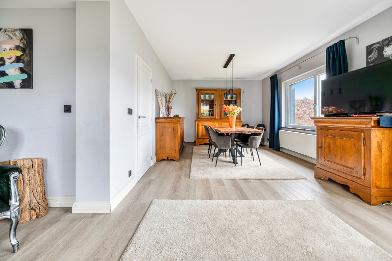 RUIME ALLEENSTAANDE WONING - 6 SLAAPK - 3 BADKAMERS - 2 BURELEN - photo 5