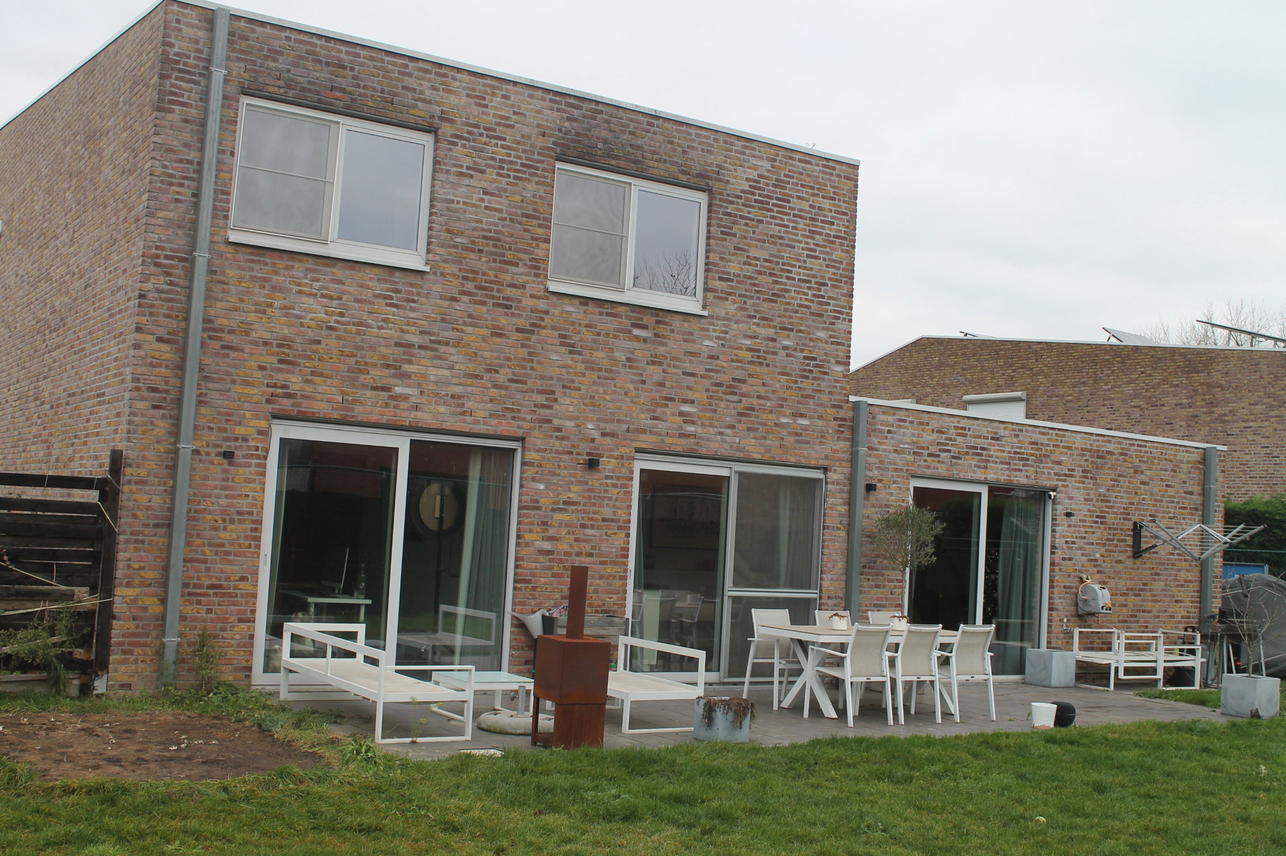 Gezellige gezinswoning met 4 slaapkamers. - foto 3