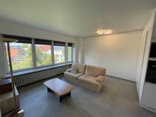<p><span>Beautiful and quietly located apartment in the center of Kortrijk.  Entrance with checkroom, living room, open equipped kitchen with fridge, freezer, dishwasher, hot plates, cooker hood, oven and microwave, storage room, toilet, bathroom with shower, bedroom with air conditioning, rear terrace.    General expenses 50 euros per month.  epc 322 kWh/m² uc 2424887.  Free on 01/08/2025.  For info or visit, call 056.21.58.00 or check our website : www.immo-lvb.be, go to property and schedule an appointment through the agenda.</span></p>