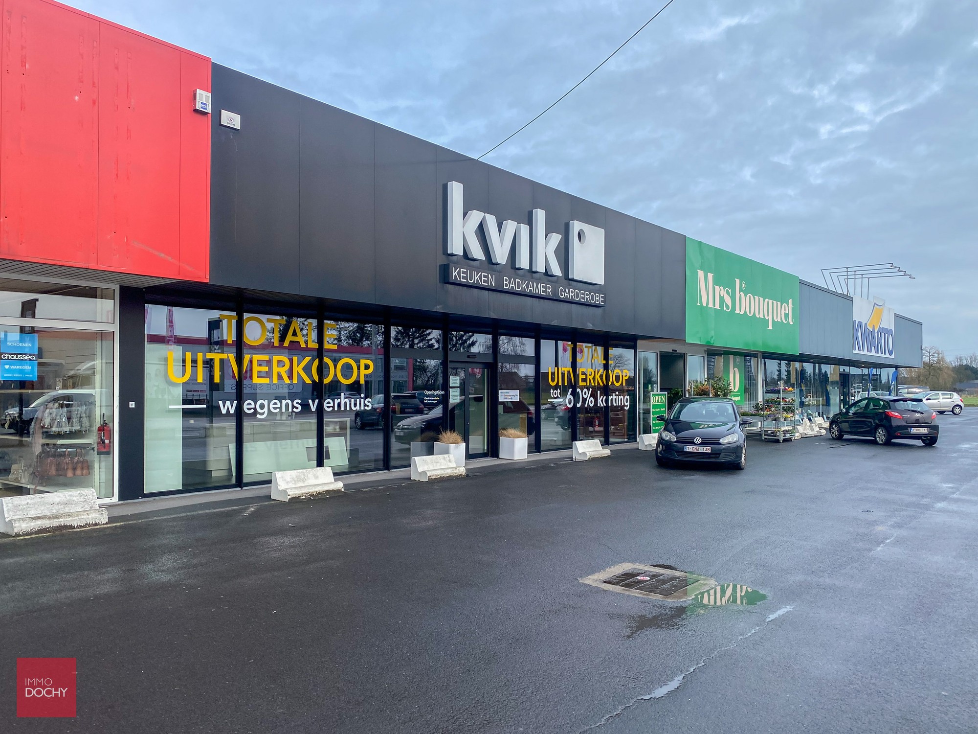 commercieel gelegen BAANWINKEL met veel parkingmogelijkheden | Gentseweg Waregem - foto 1