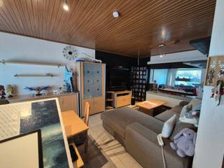 Gezellige halfopen bebouwing te huur, ideaal voor wie rustig wil wonen met voldoende buitenruimte.De woning is voorzien van 2 slaapkamers; een...