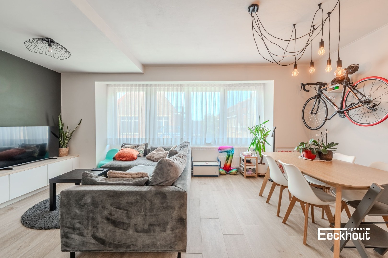 Stijlvol en instapklaar appartement op enkele passen van het strand! - foto 4