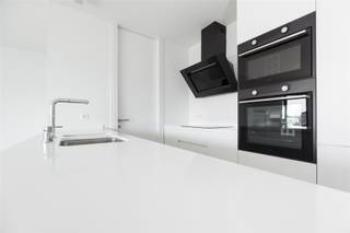 Modern 2-slaapkamerappartement met terras + garage (+€120/maand) in Bonheiden  Ontdek dit uitzonderlijk luxueus appartement van 104 m², gelegen op de...