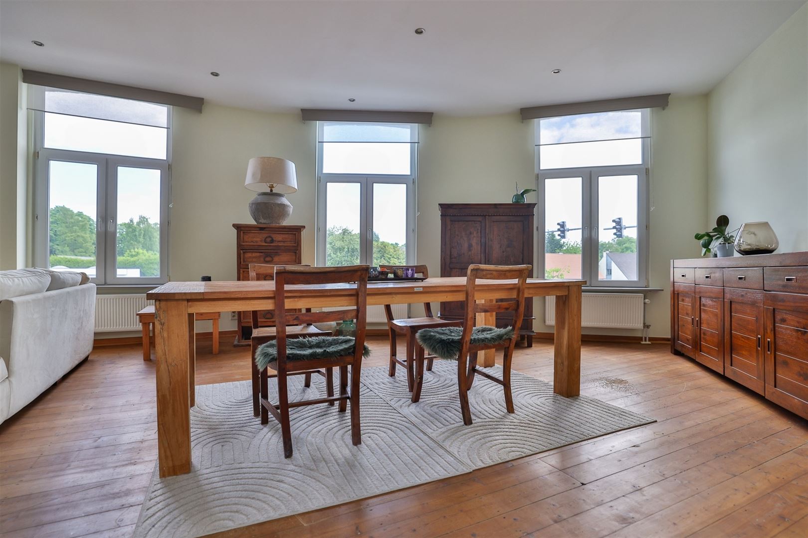 Polyvalent eigendom met handelsgelijkvloers en duplex appartement - foto 4