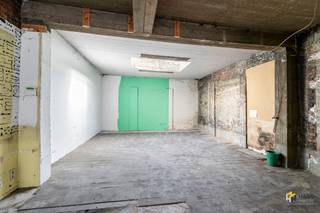 Diksmuidelaan 208 - Berchem Handelsgelijkvloers (86 m²) met mogelijkheden in BerchemOp de Diksmuidelaan in Berchem bevindt zich dit...