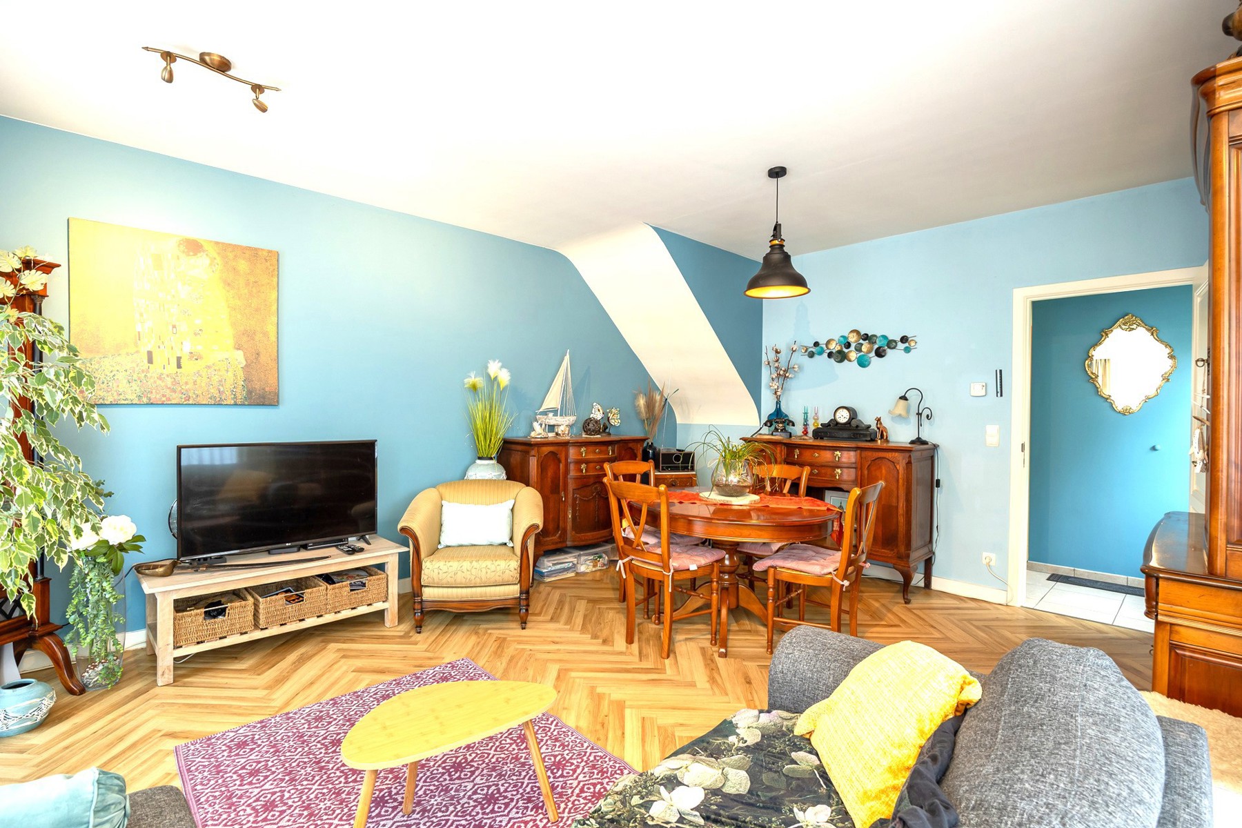 Instapklare topper in een gegeerde straat - foto 4