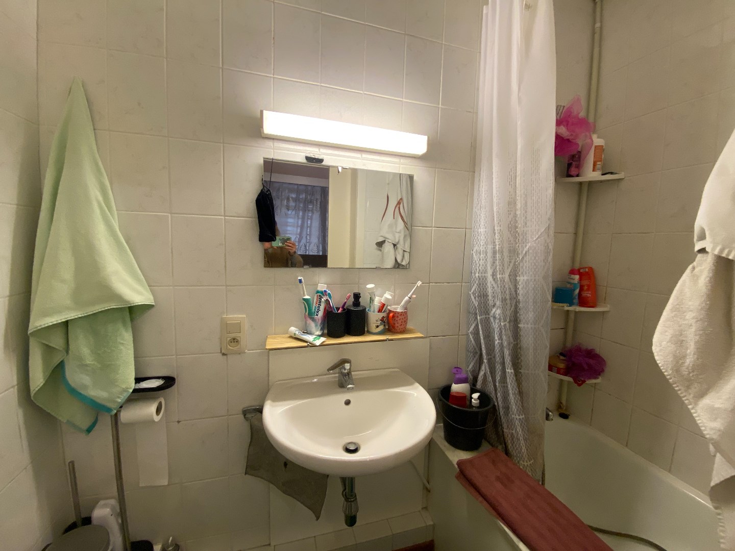 Zeer centraal gelegen appartement met 1 slpk in hartje Waregem! - foto 4