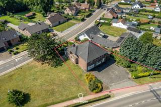 We vinden dit gunstig gelegen handelspand met woonst op perceel van circa 8,5 are terug op de Koolmijnlaan te Heusden-Zolder. Voor meer informatie...