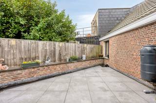 <p>Zonnepanelen met certificaten</p>
<p>Ruime tuin én dakterras</p>
<p>Veel potentieel – geschikt als investering of voor eigen gebruik</p>
<p>Gunstige ligging tussen Mechelen en Leuven, met vlotte verbindingen</p>