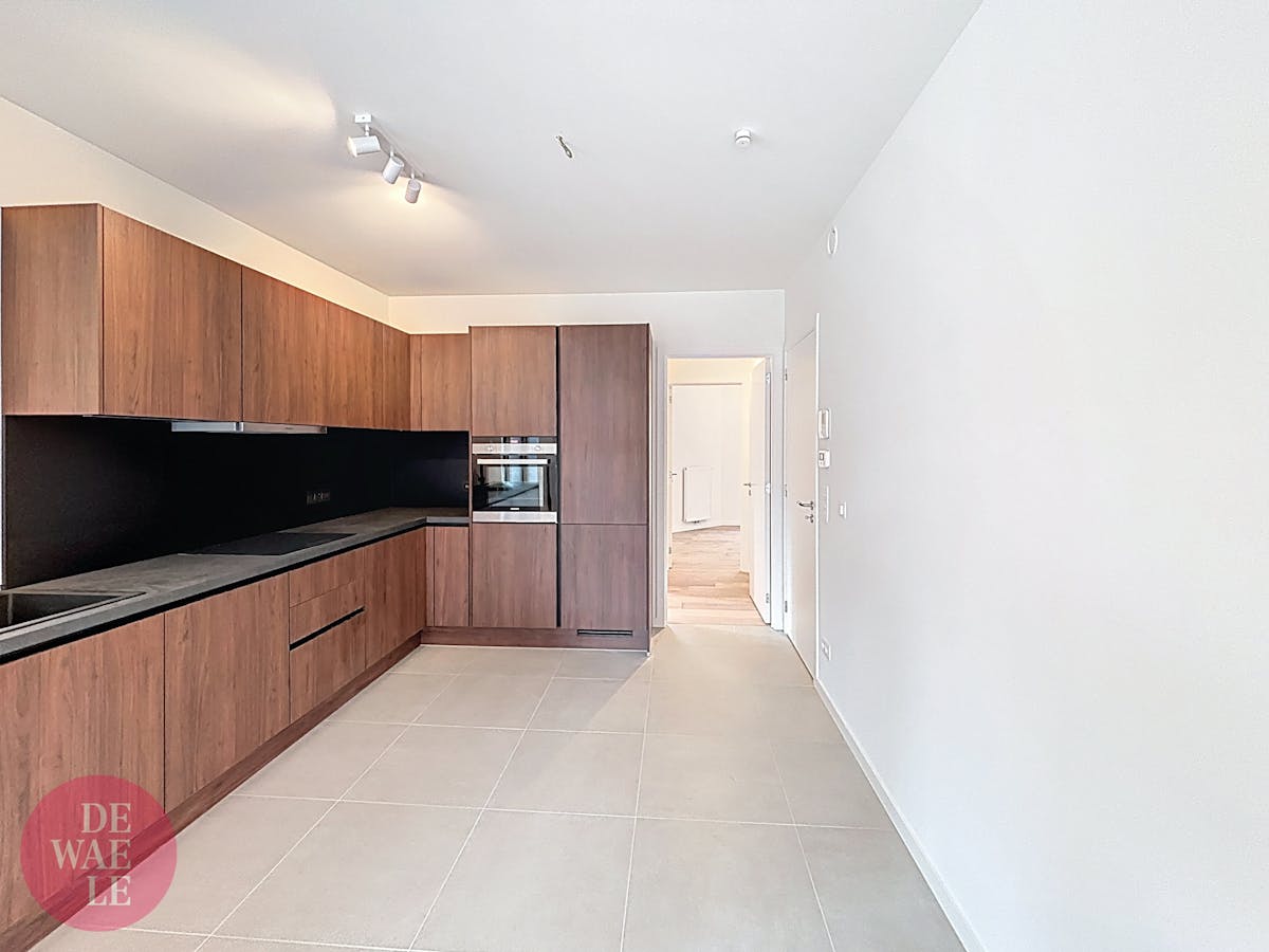 New built apartment with 2 bedrooms &amp; balcony at Tour&amp;Taxis - photo 2