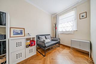 Info: bruxelles.ouest@weinvest.be of 02 315 77 22 | Gelegen in een van de meest gegeerde wijken van Schaarbeek, combineert deze...
